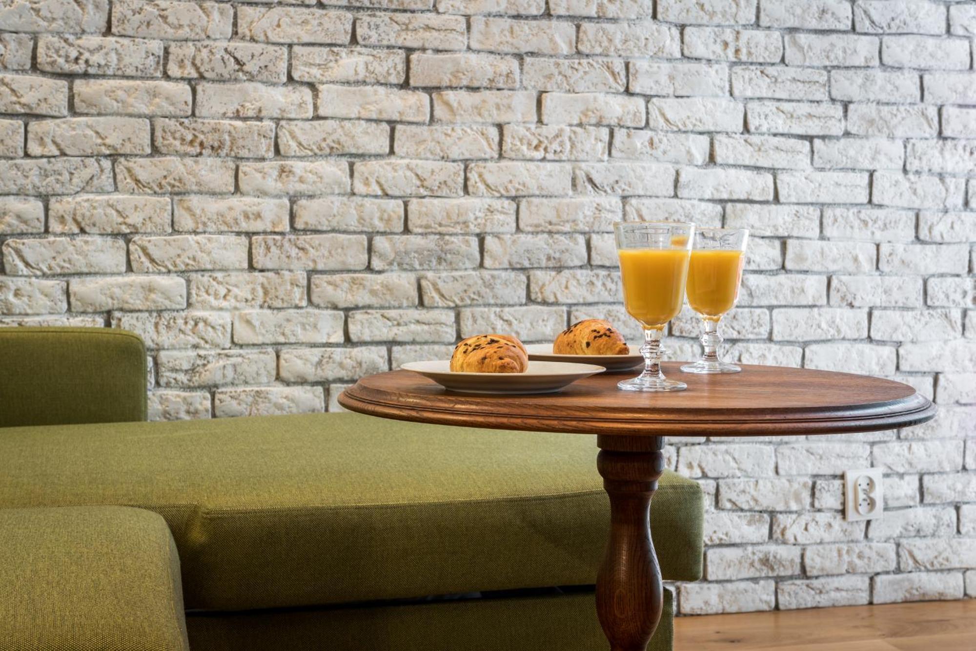 Cheerful Air Conditioned Apartment With Mezzanine And Parking - Old Town Kraków Eksteriør billede